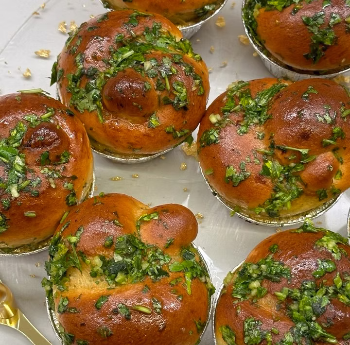 לחם שום